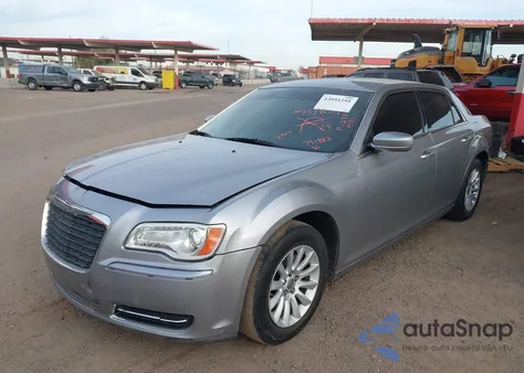 2013 Chrysler 300 Motown from USA, damaged, VIN 2C3CCAAG8DH731982